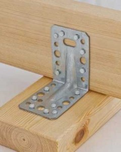 Kątownik stalowy montażowy ciesielski z przetłoczeniem KPS4 70x70x55x1,5 10 szt domax